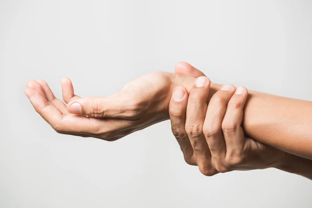 3 Non-Surgical Treatments for Carpal Tunnel Syndrome